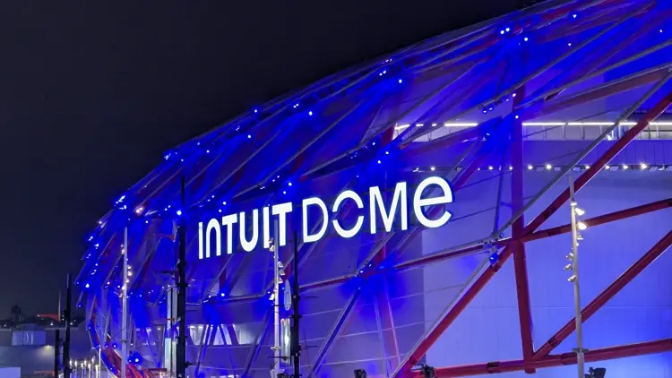 File photo from October 2024: the Intuit Dome facade in Inglewood, home of the Los Angeles Clippers. It was not taken at the Lakers game and does not show Hannah Cormier or the hot-mic moment.