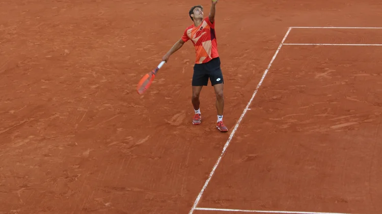 File photo from 29 May 2023: Flavio Cobolli serving at the French Open. It was not taken in Vienna and does not show the retirement against Berrettini.