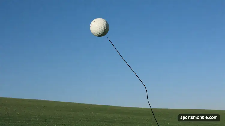 Diagram comparing a draw curving right-to-left and a fade curving left-to-right toward a target
