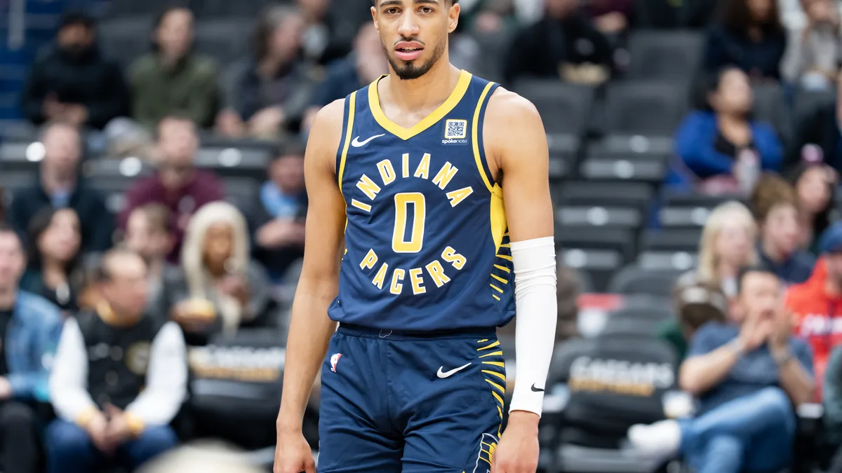 File photo from 28 March 2025: Tyrese Haliburton in an Indiana Pacers uniform in Washington, D.C. It does not show Friday's preseason game against Milwaukee. The cropped 16:9 derivative is offered under the same CC BY-SA 4.0 licence as the original.