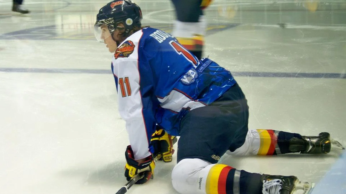File photo from 16 August 2013: Hayden Hodgson stretching during pre-game warm-ups for the Erie Otters. It was not taken in Los Angeles and does not show the boarding hit on Brandt Clarke.
