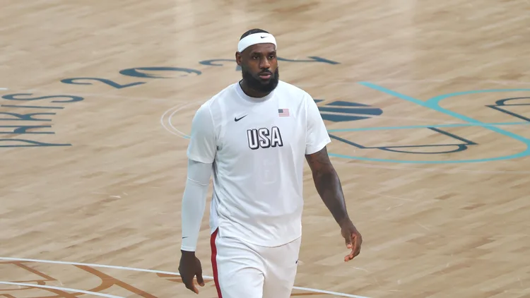 File photo from August 2024: LeBron James playing for the United States at the Paris Olympics. It does not show Tuesday's game at Madison Square Garden. The 16:9 cropped derivative is offered under the same CC BY-SA 4.0 licence as the original.