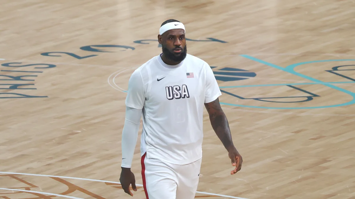 File photo from August 2024: LeBron James playing for the United States at the Paris Olympics. It does not show Tuesday's game at Madison Square Garden. The 16:9 cropped derivative is offered under the same CC BY-SA 4.0 licence as the original.