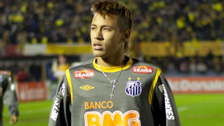 File photo: Neymar in a Santos shirt during the 2011 Copa Libertadores final against Penarol on June 16, 2011. This is not a photo from the October 24, 2026 match against Bahia.