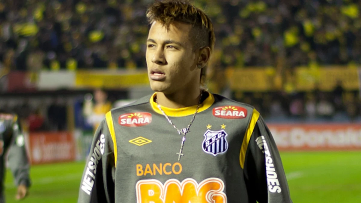 File photo: Neymar in a Santos shirt during the 2011 Copa Libertadores final against Penarol on June 16, 2011. This is not a photo from the October 24, 2026 match against Bahia.