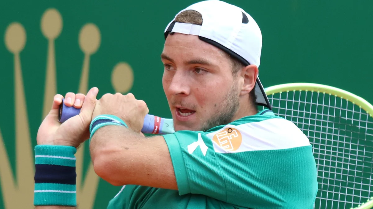 File photo from May 2023: Jan-Lennard Struff playing a backhand at Monte Carlo. It was not taken in Brussels. Licensed under CC BY-SA 2.0.